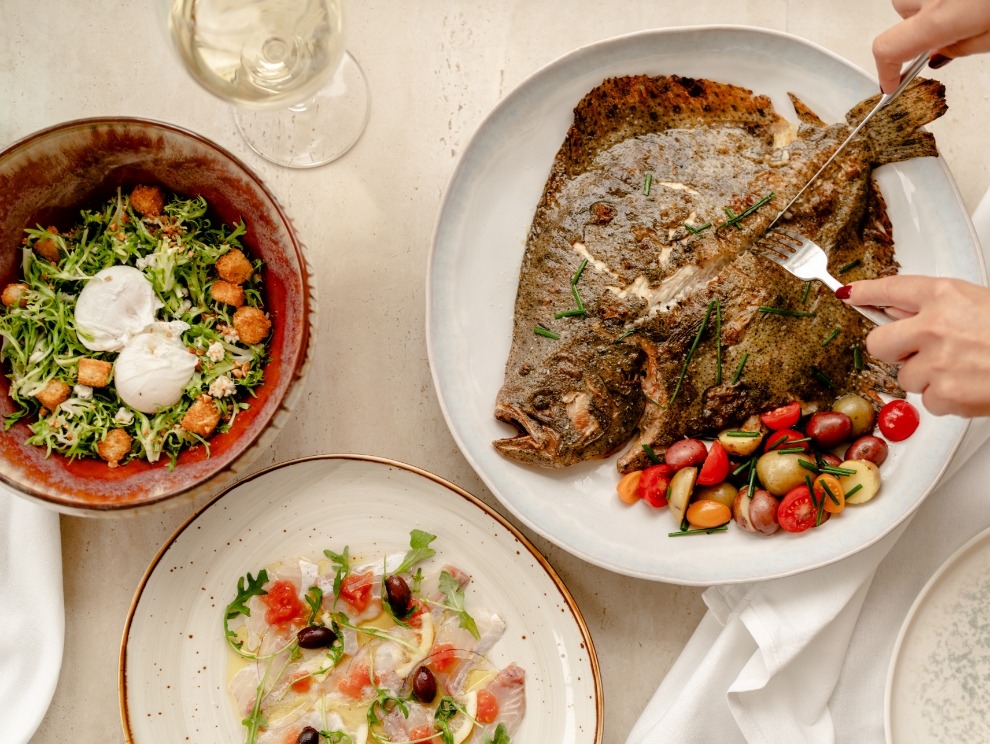 Table spread at La Martola: the best seafood Miami